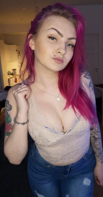 Katso Jeninaelisabethh  OnlyFans-valokuva tai profiilikuva